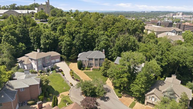 128 Abbeywood Dr, Nashville, TN 37215