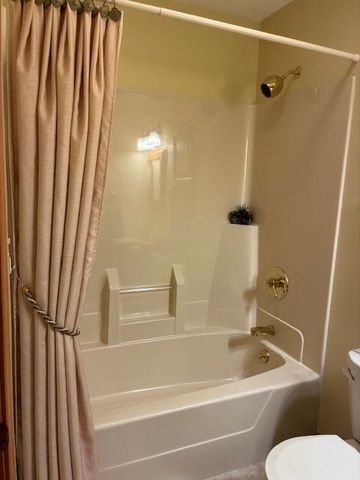 11807 Laurie Drive, Wheatfield, IN 46392