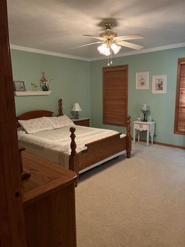 11807 Laurie Drive, Wheatfield, IN 46392