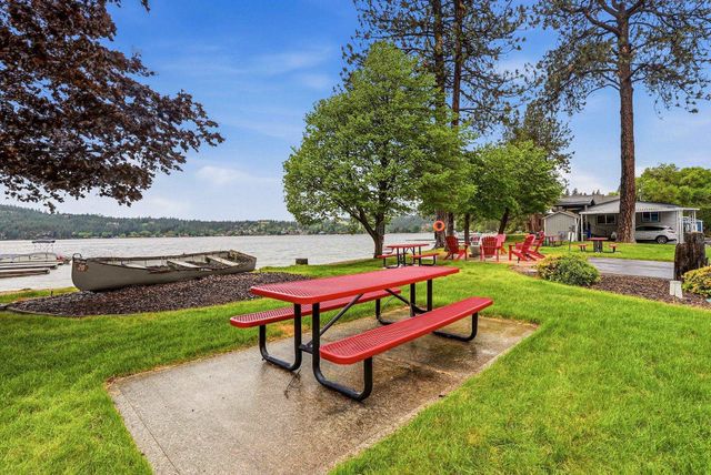 208 S Neyland Dr, Liberty Lake, WA 99019