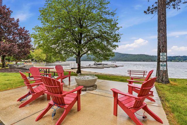 208 S Neyland Dr, Liberty Lake, WA 99019