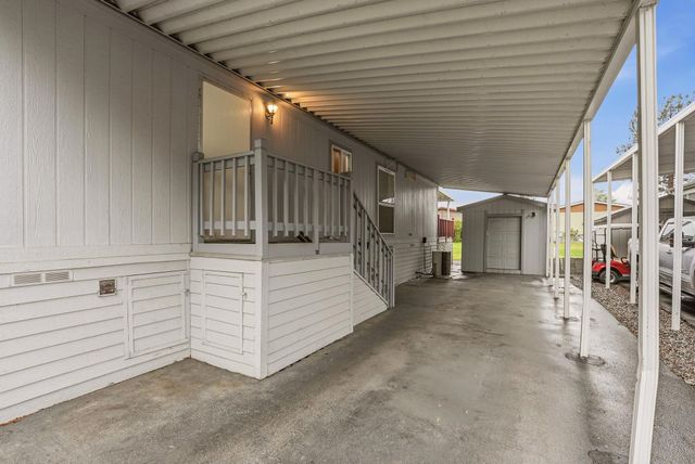 208 S Neyland Dr, Liberty Lake, WA 99019
