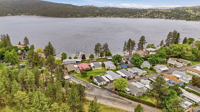 208 S Neyland Dr, Liberty Lake, WA 99019