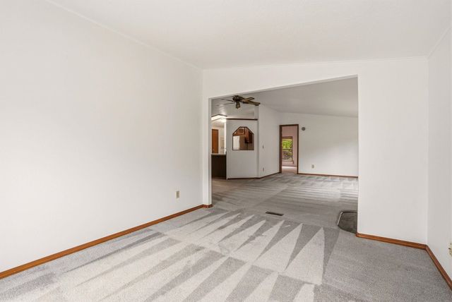 208 S Neyland Dr, Liberty Lake, WA 99019