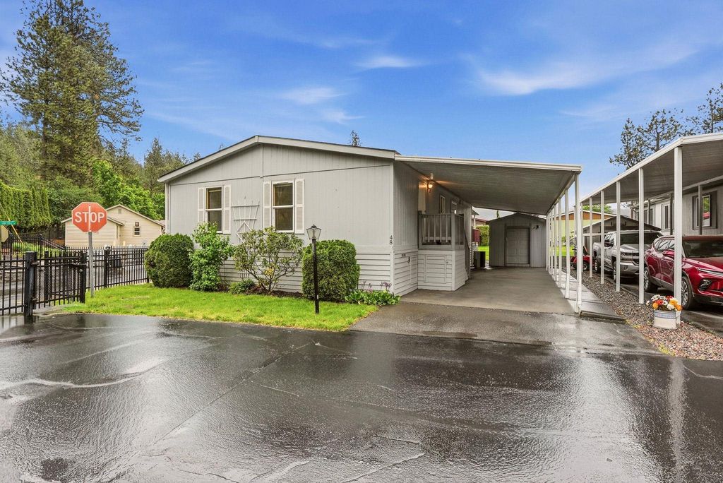 208 S Neyland Dr, Liberty Lake, WA 99019