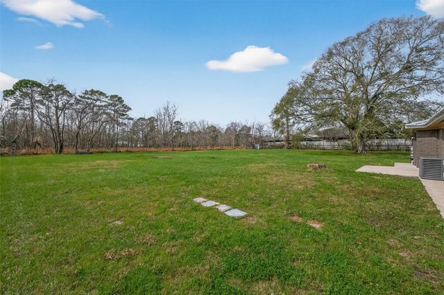 25409 Pebble Drive, Huffman, TX 77336