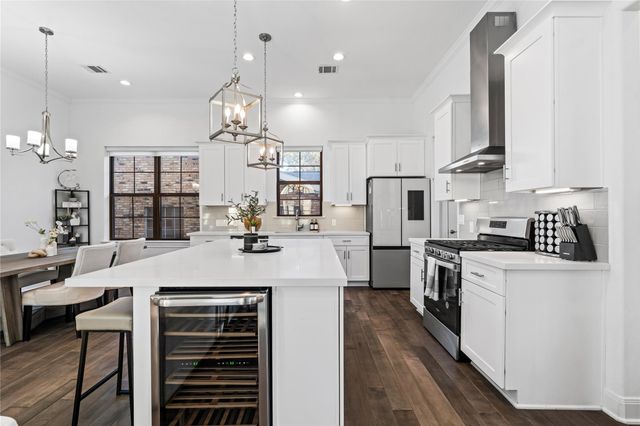 3319 Beverly Forest Drive, Houston, TX 77057