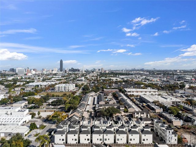 3319 Beverly Forest Drive, Houston, TX 77057