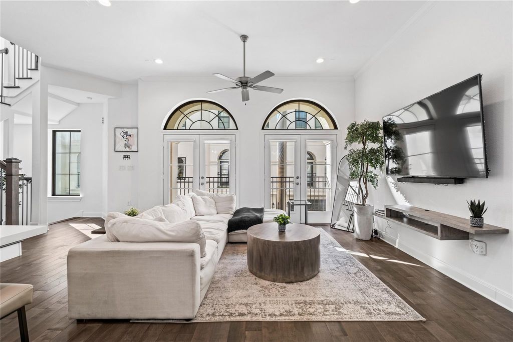 3319 Beverly Forest Drive, Houston, TX 77057