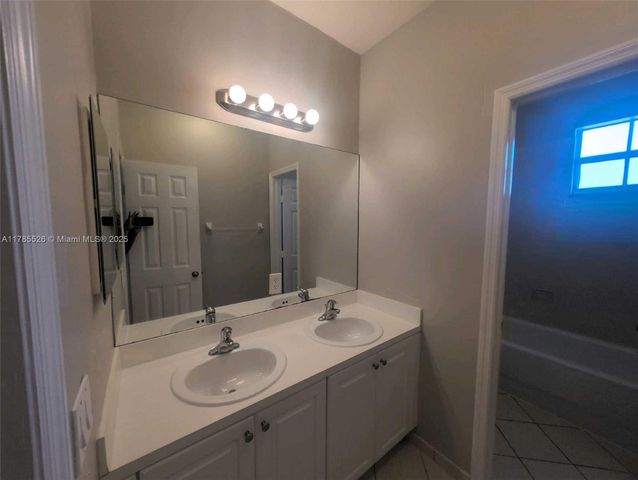 146 NE 36th Ter, Homestead, FL 33033