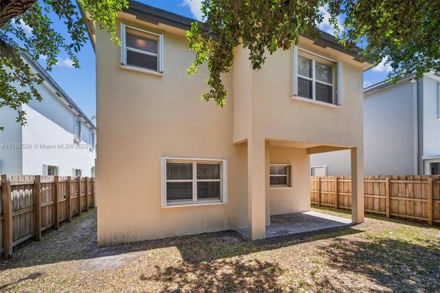 146 NE 36th Ter, Homestead, FL 33033