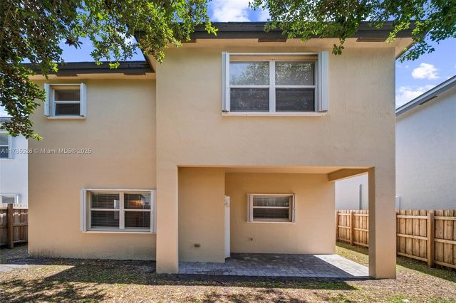 146 NE 36th Ter, Homestead, FL 33033