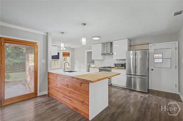 9 Glen Eden Court, Savannah, GA 31419
