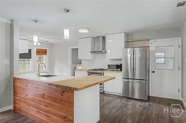 9 Glen Eden Court, Savannah, GA 31419