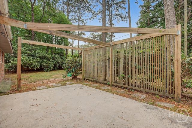9 Glen Eden Court, Savannah, GA 31419
