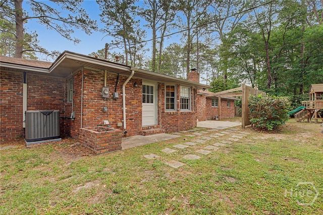 9 Glen Eden Court, Savannah, GA 31419