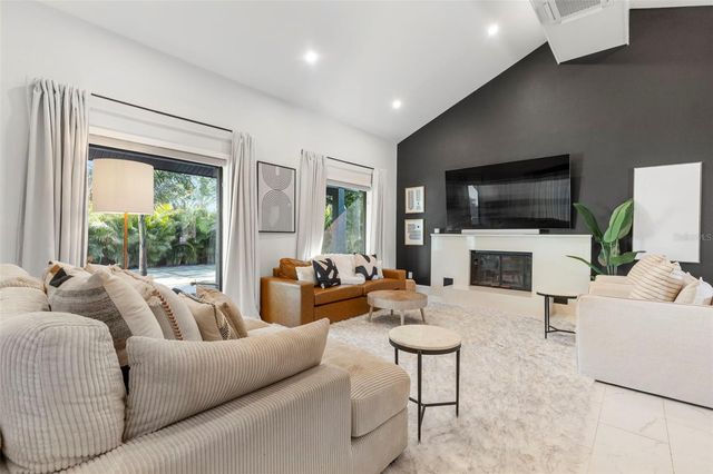 1008 MICHIGAN BOULEVARD, Dunedin, FL 34698