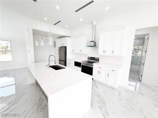 852 Chipley ST E, Lehigh Acres, FL 33974