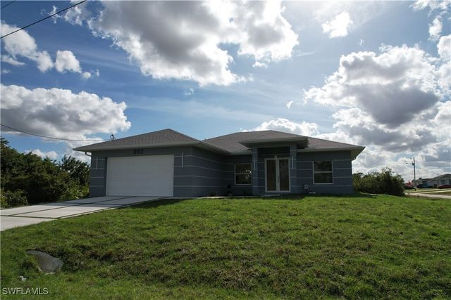 852 Chipley ST E, Lehigh Acres, FL 33974