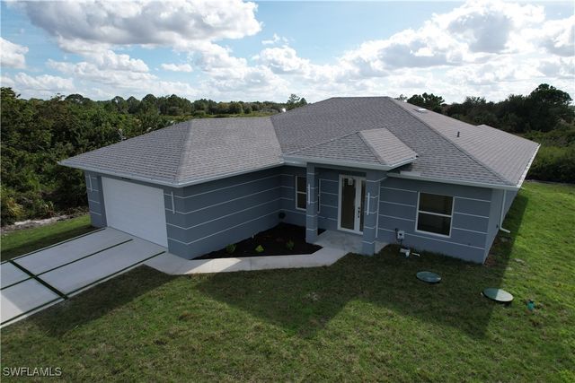 852 Chipley ST E, Lehigh Acres, FL 33974