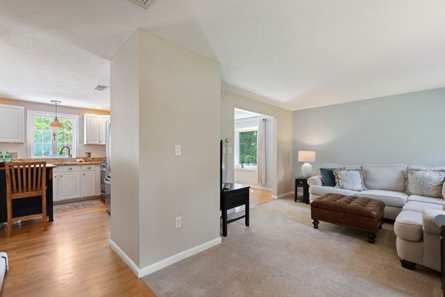 169 Brook St, Franklin, MA 02038