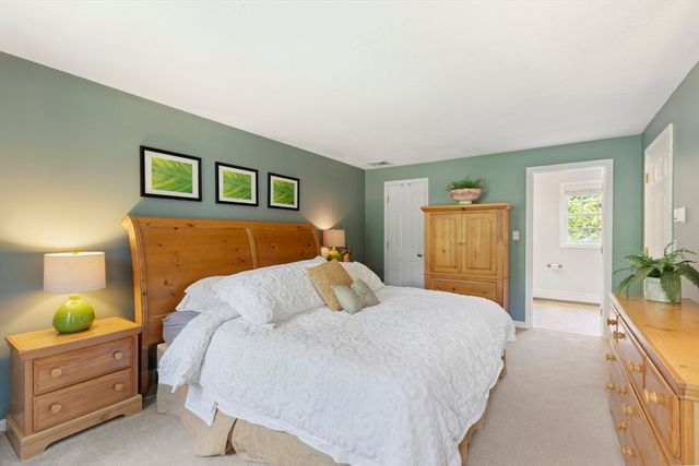 169 Brook St, Franklin, MA 02038