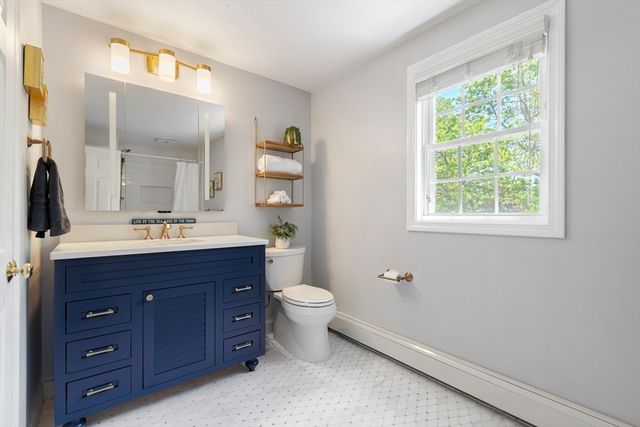 169 Brook St, Franklin, MA 02038