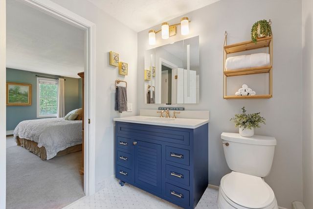 169 Brook St, Franklin, MA 02038