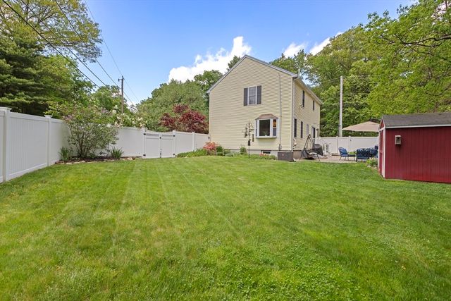 169 Brook St, Franklin, MA 02038