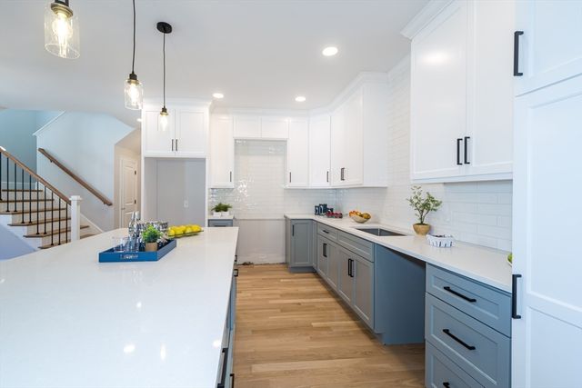 293 Bacon St A, Natick, MA 01760