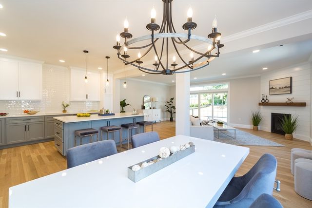 293 Bacon St A, Natick, MA 01760