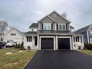 293 Bacon St A, Natick, MA 01760