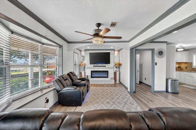 1112 Fm 1839, Corsicana, TX 75110