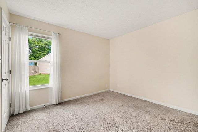 417 Hollyhock Court, Trenton, OH 45067