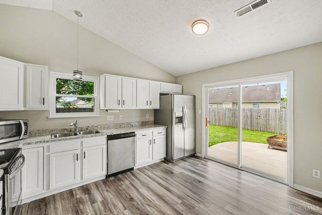 417 Hollyhock Court, Trenton, OH 45067