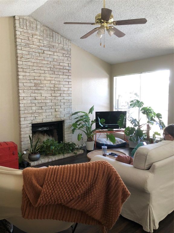 8003 Clydesdale DR B, Austin, TX 78745