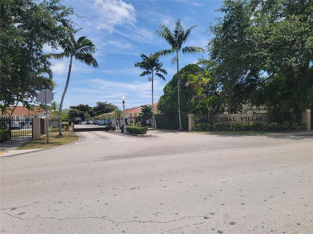 15257 SW 138th Ct ., Miami, FL 33177