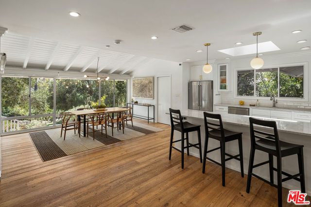 1955 Windover Road, Pasadena, CA 91107
