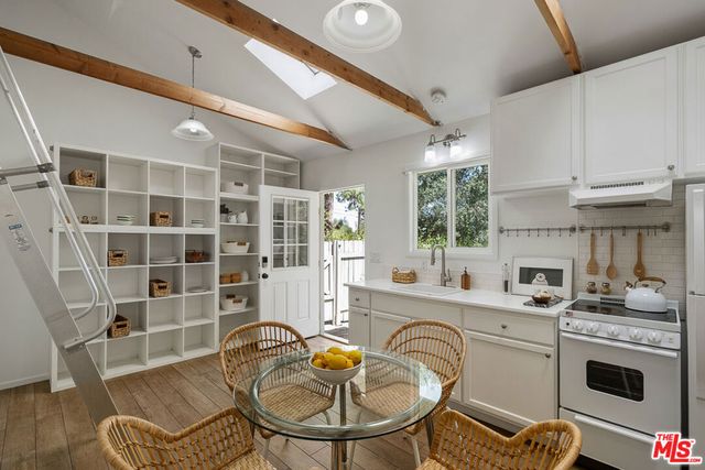 1955 Windover Road, Pasadena, CA 91107
