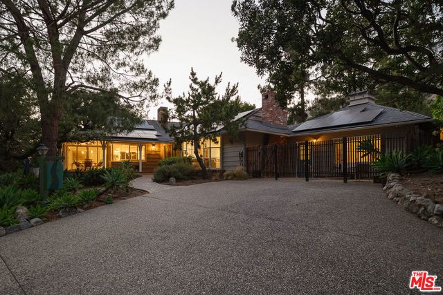 1955 Windover Road, Pasadena, CA 91107