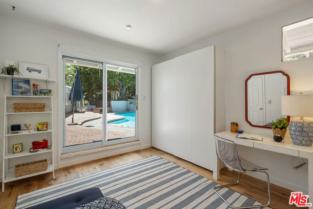 Image 42 of property listing at 1955 Windover Road, Pasadena, CA 91107