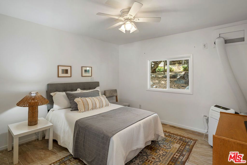 Image 45 of property listing at 1955 Windover Road, Pasadena, CA 91107