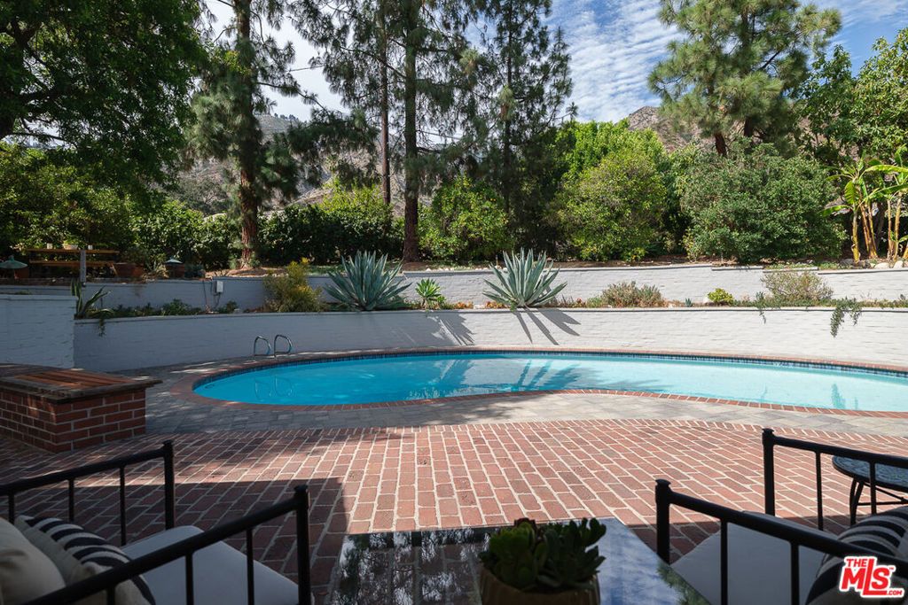 Image 49 of property listing at 1955 Windover Road, Pasadena, CA 91107