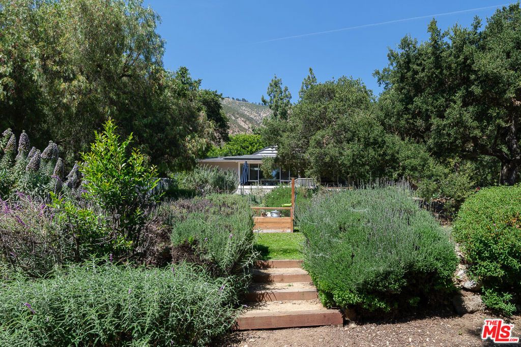 Image 60 of property listing at 1955 Windover Road, Pasadena, CA 91107