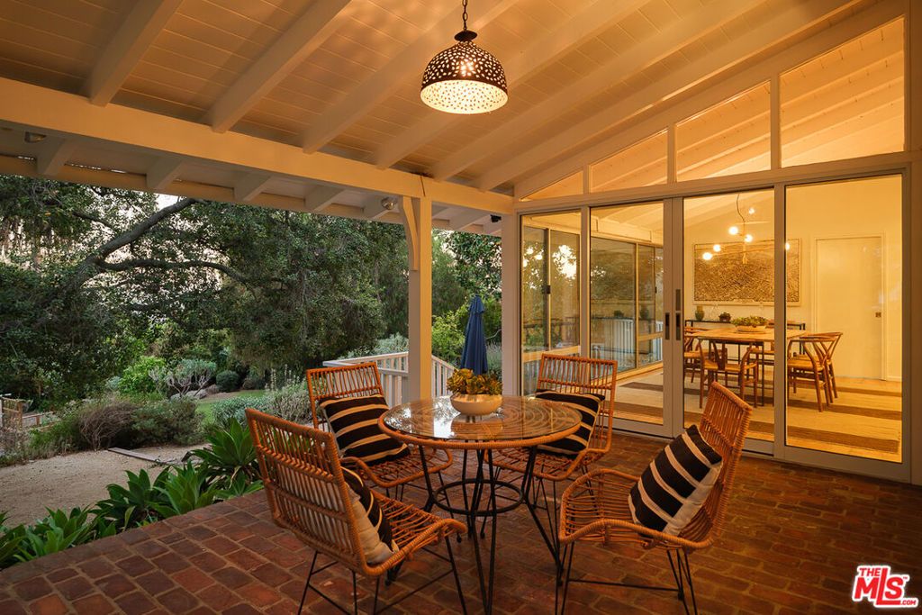 Image 67 of property listing at 1955 Windover Road, Pasadena, CA 91107