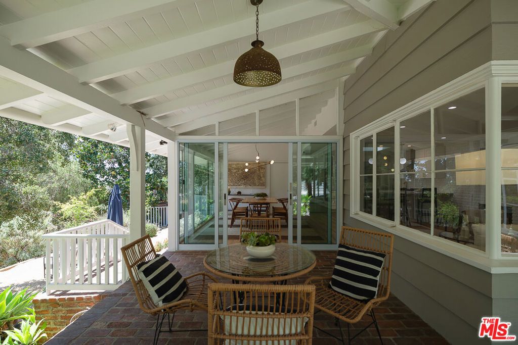 Image 8 of property listing at 1955 Windover Road, Pasadena, CA 91107