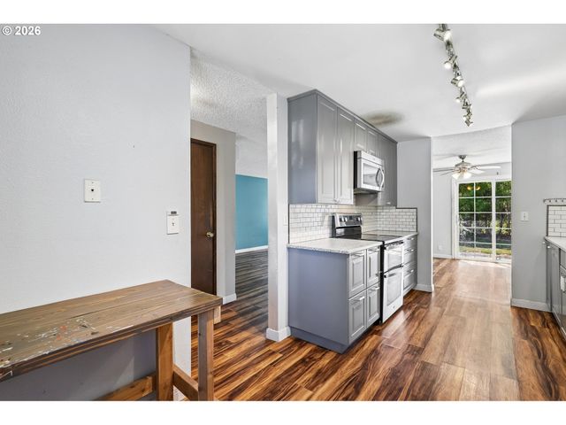 1759 Ne 24TH Ave, Hillsboro, OR 97124