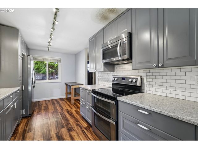 1759 Ne 24TH Ave, Hillsboro, OR 97124