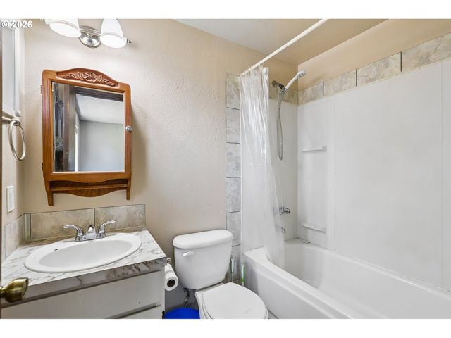 1759 Ne 24TH Ave, Hillsboro, OR 97124