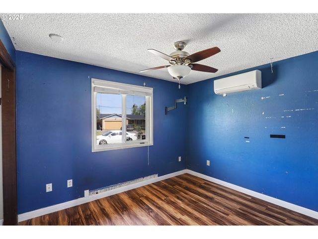 1759 Ne 24TH Ave, Hillsboro, OR 97124